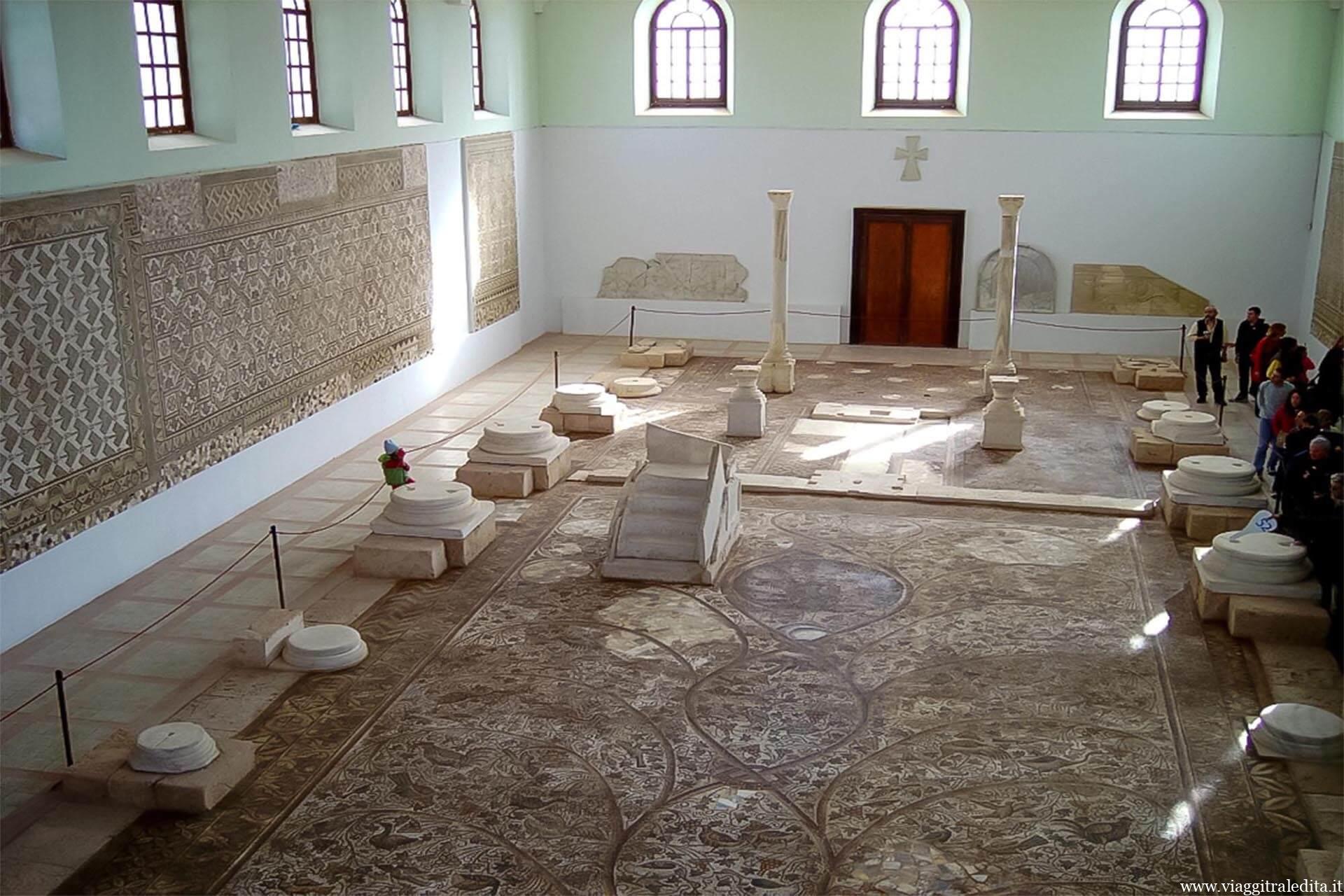 Mosaici e resti archeologici