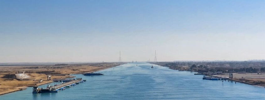 Lungo il canale di Suez